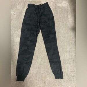 Camo size 2 Lululemon joggers